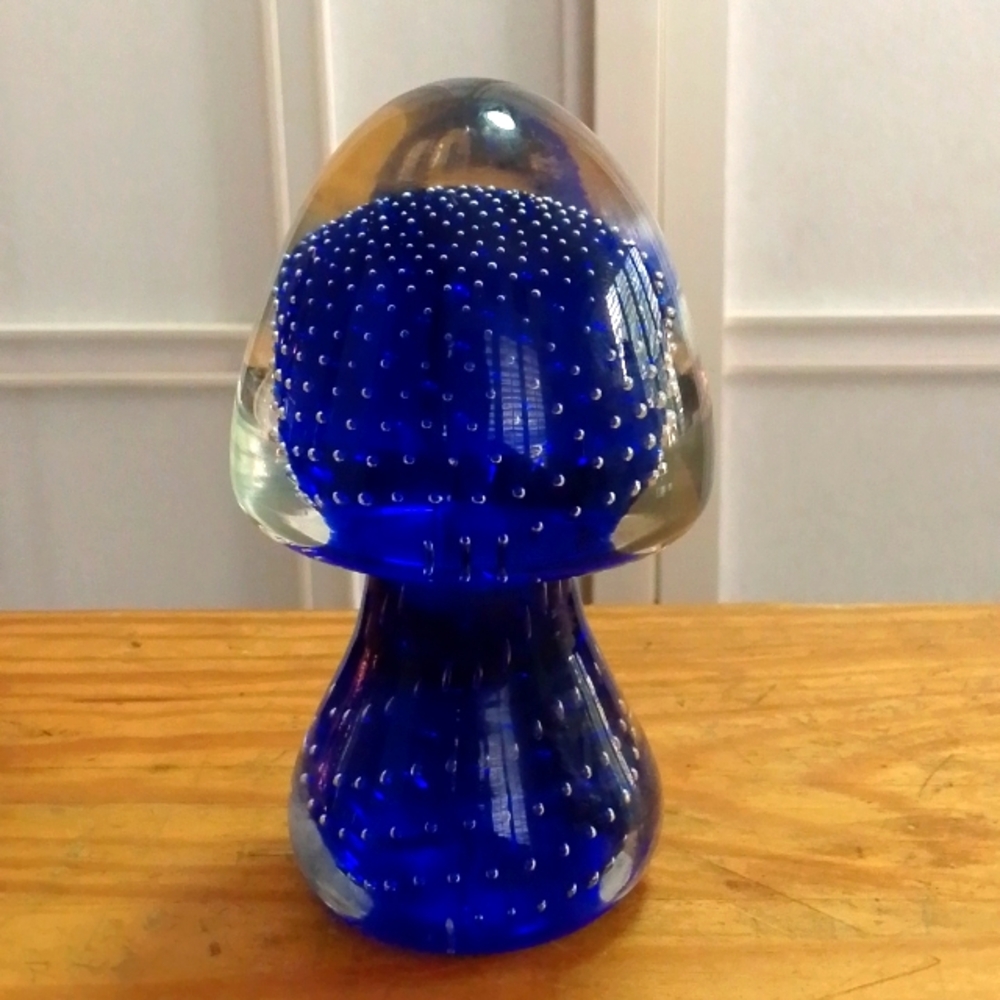 Vintage Murano Glass Mushroom Controlled Bubbles Paperweight
